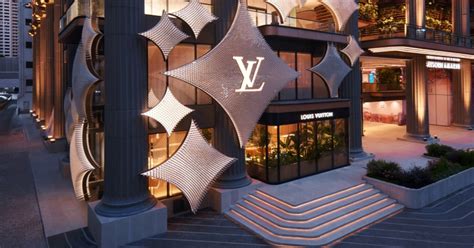 louis vuitton cafe bangkok.